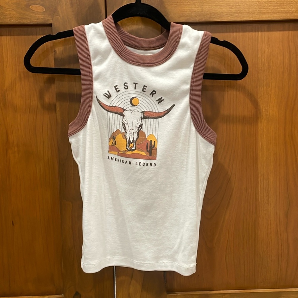 Tank top. Buckle.